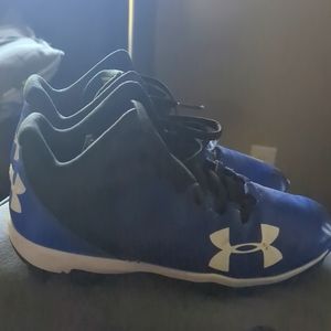 Under armour leadoff mid Rm blue Jr.baseball cleats youth 4.5